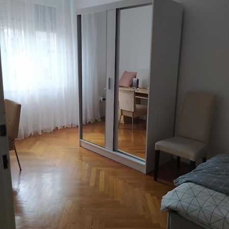 Dom Ter Apartman 1 Apartment Szeged Luaran gambar