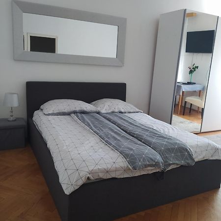 Dom Ter Apartman 1 Apartment Szeged Luaran gambar